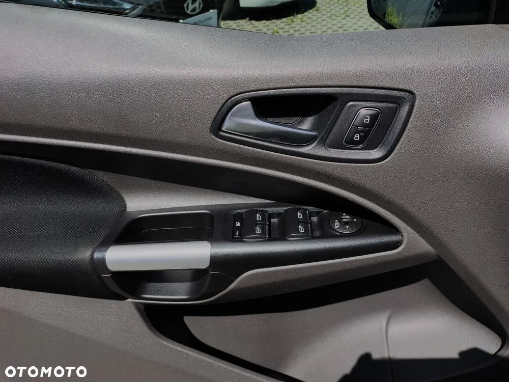Ford Tourneo Connect 1.5 EcoBlue Titanium PowerShift - 19