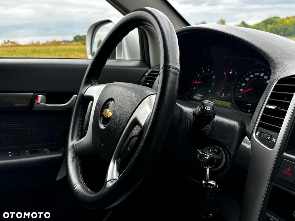 Chevrolet Captiva 2.4 LS - 11