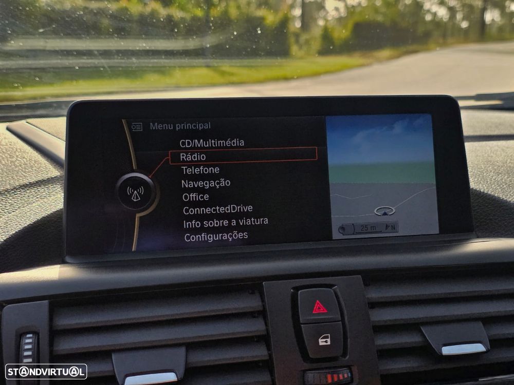 BMW M135i Standard - 12