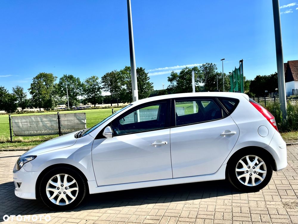 Hyundai i30 1.4 Team 08 - 7