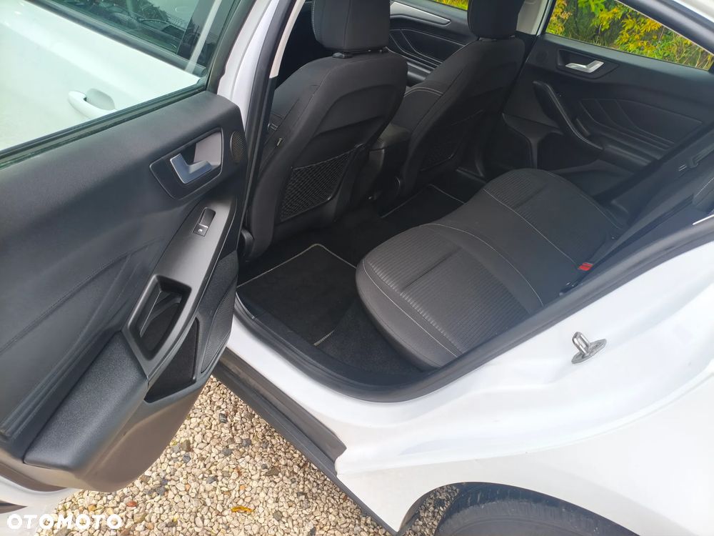 Ford Focus 1.5 EcoBlue Start-Stopp-System TITANIUM X - 15