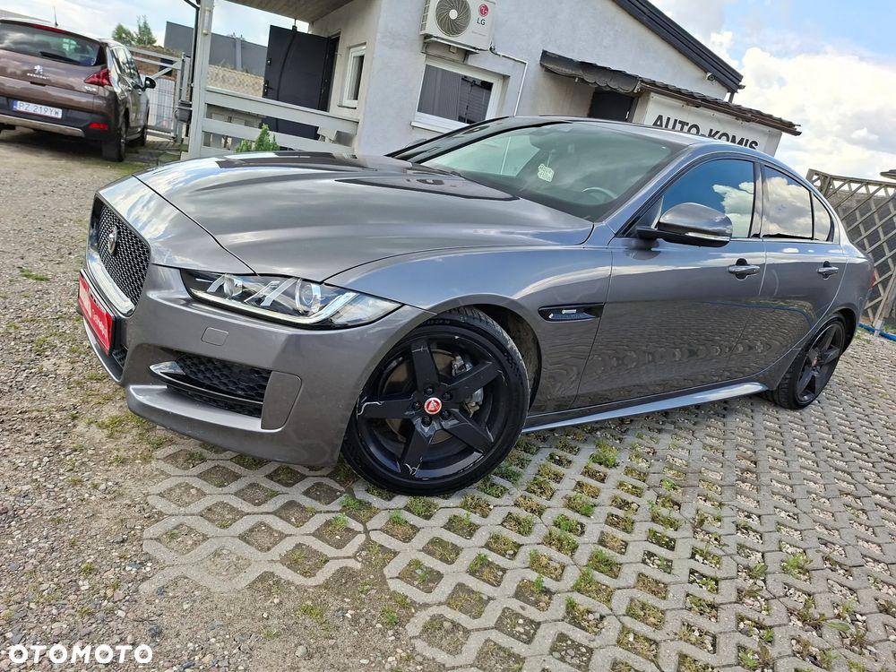 Jaguar XF 2.0 i4D AWD R-Sport - 27