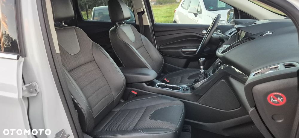 Ford Kuga 1.5 EcoBoost FWD Titanium ASS - 19