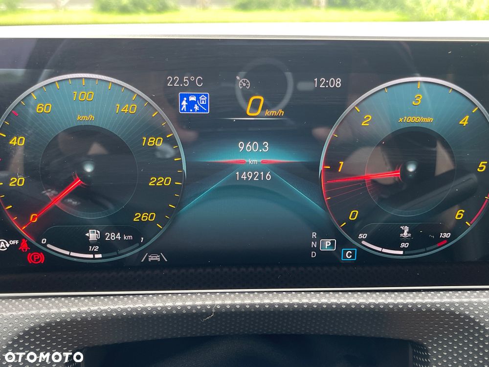 Mercedes-Benz CLA - 11
