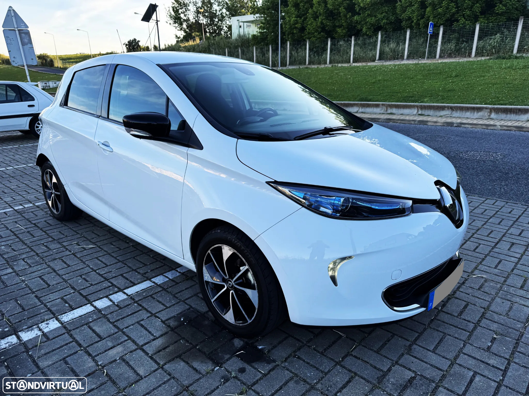 Renault Zoe (c/ Bateria) 41 kwh Intens - 3