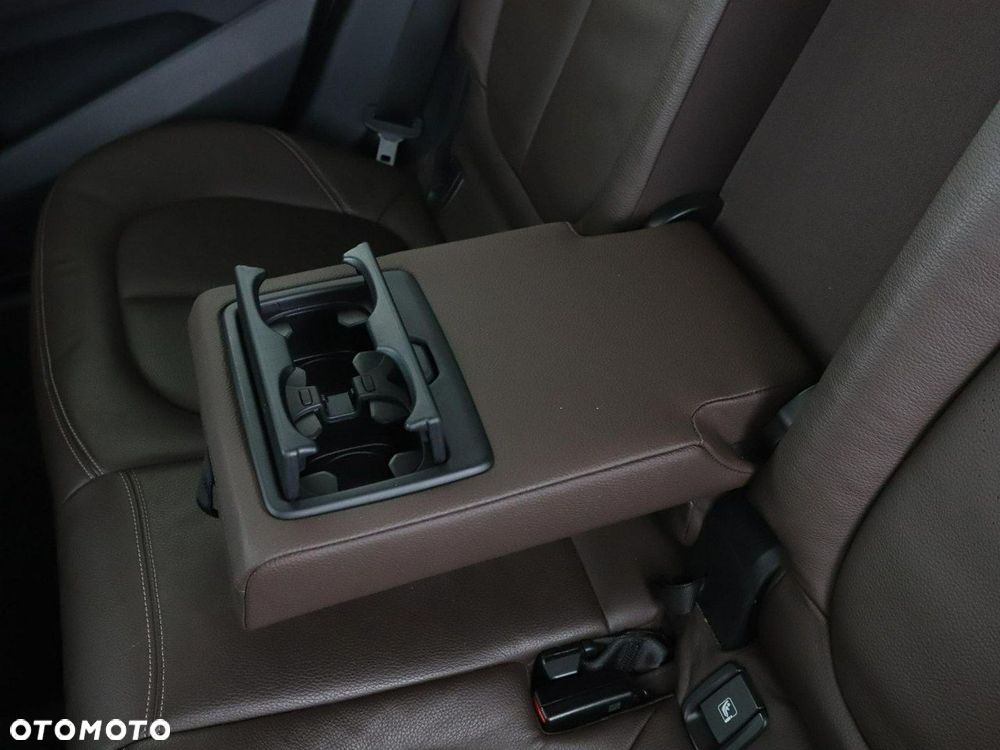 BMW X1 sDrive20d xLine - 37