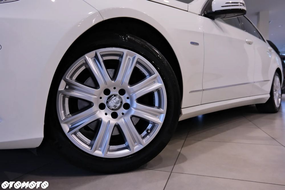 Mercedes-Benz Klasa E 350 CDI DPF BlueEFFICIENCY 7G-TRONIC Avantgarde - 23