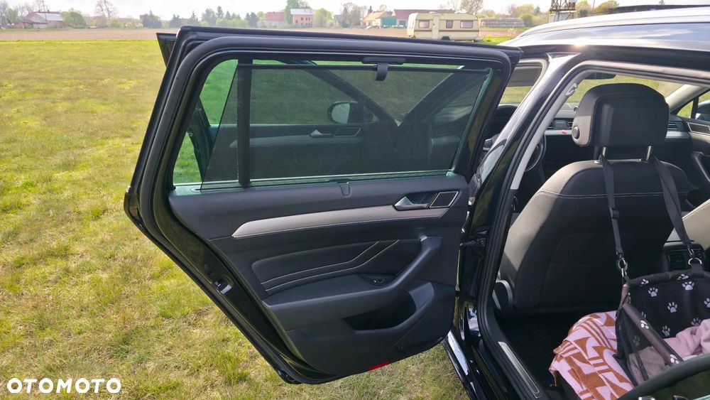 Volkswagen Passat 2.0 TDI SCR DSG Elegance - 8