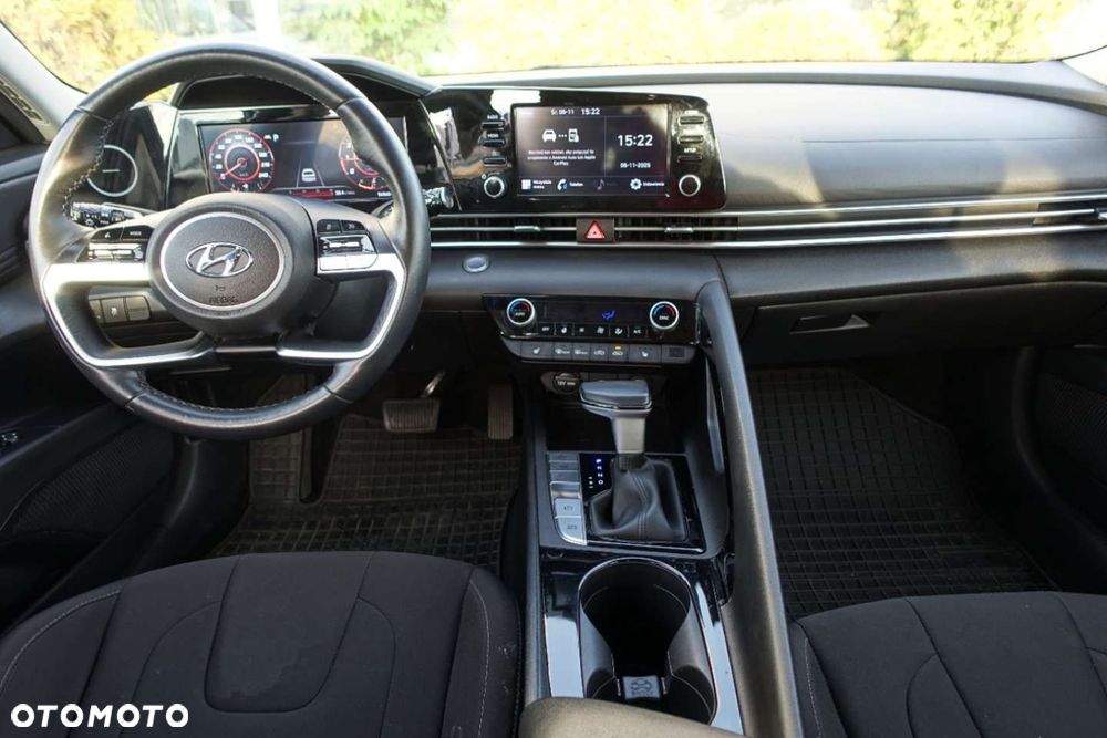 Hyundai Elantra - 14