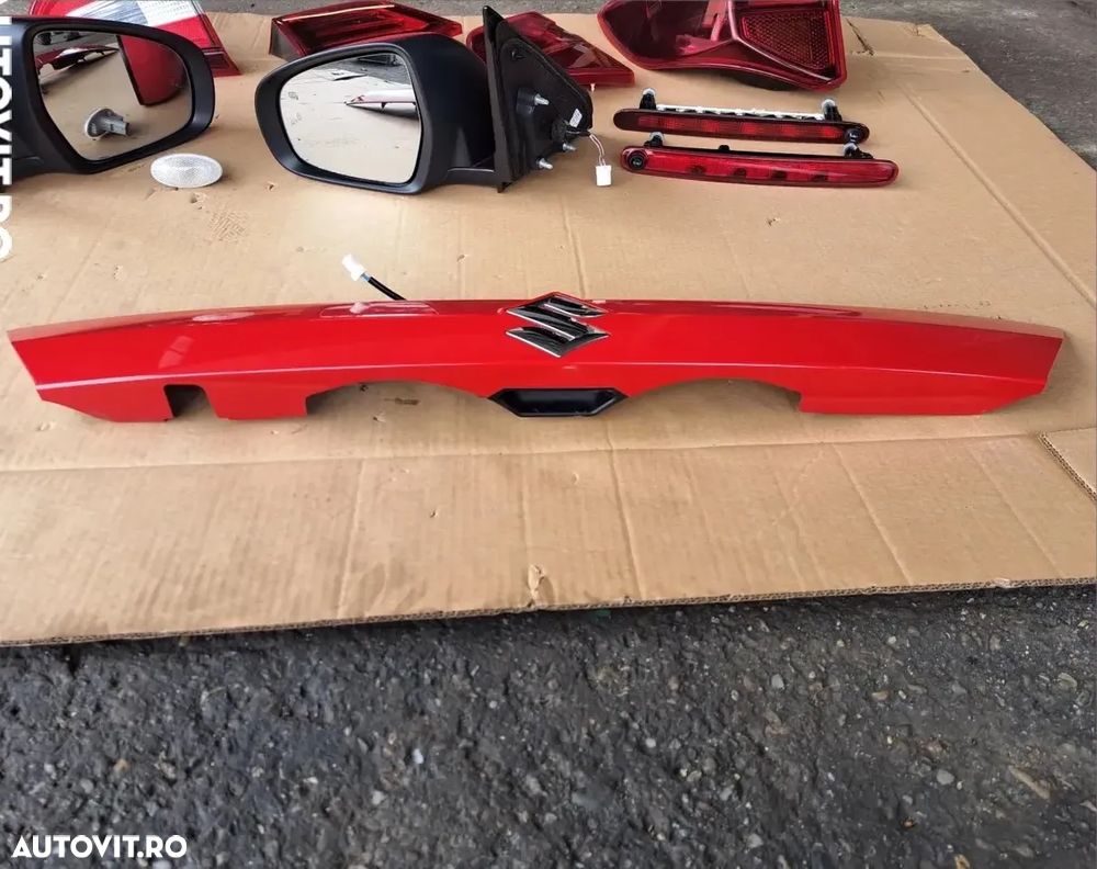 Ornament trim rosu spate haion suzuki vitara l s-cross sx4 - 2