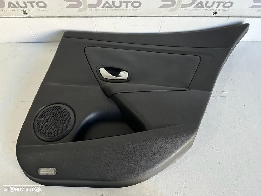 Farda / Quartela Frente / Trás Direita / Esquerda - Renault Megane III - 6