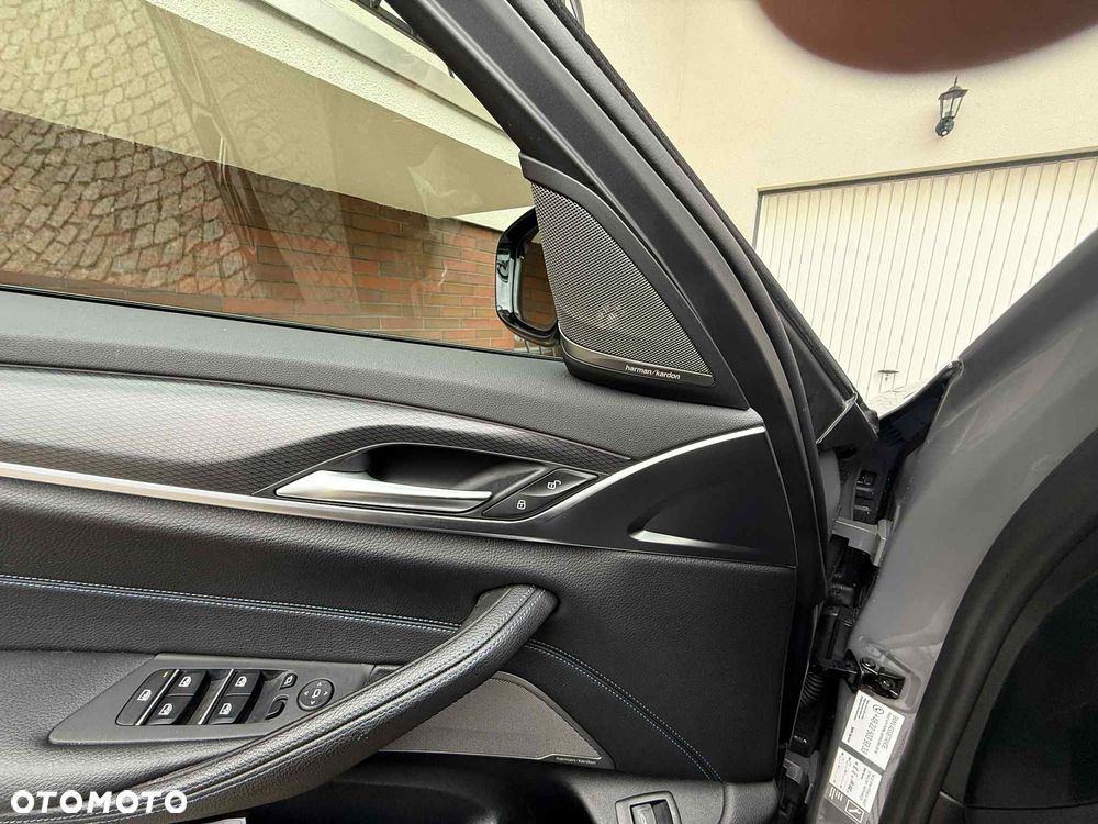 BMW Seria 5 520d xDrive M Sport sport - 12