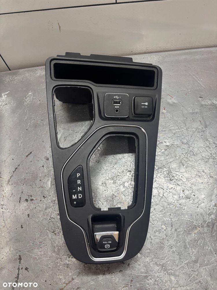 JEEP CHEROKEE KL LIFT 2019- PANEL TUNELU SRODKOWEGO - 1