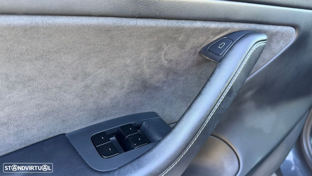 Tesla Model 3 Long-Range Dual Motor AWD - 39