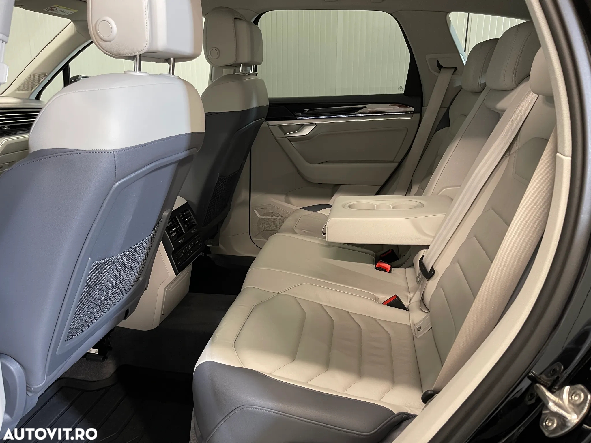 Volkswagen Touareg V6 TDI Elegance - 12