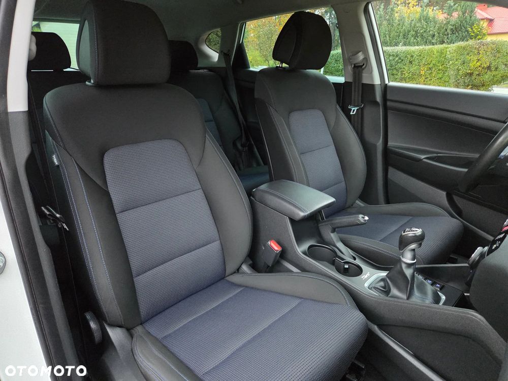 Hyundai Tucson blue 1.7 CRDi 2WD Style - 28