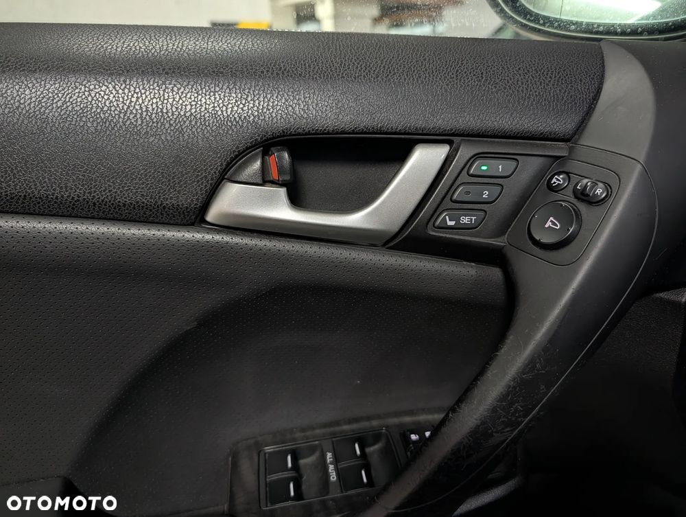 Honda Accord 2.4 Executive - 9