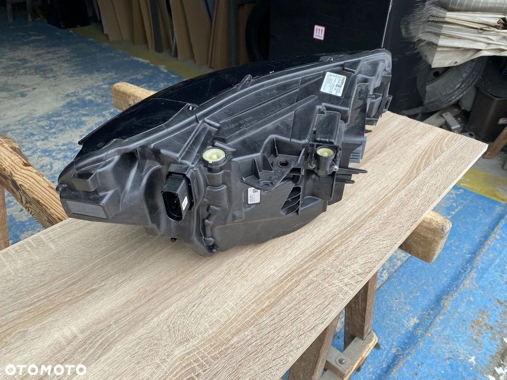 LAMPA PRZEDNIA LEWA VOLVO XC40 LIFT PIXEL 32140402 - 6