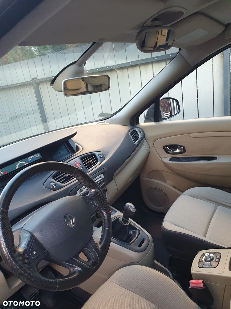 Renault Scenic - 8