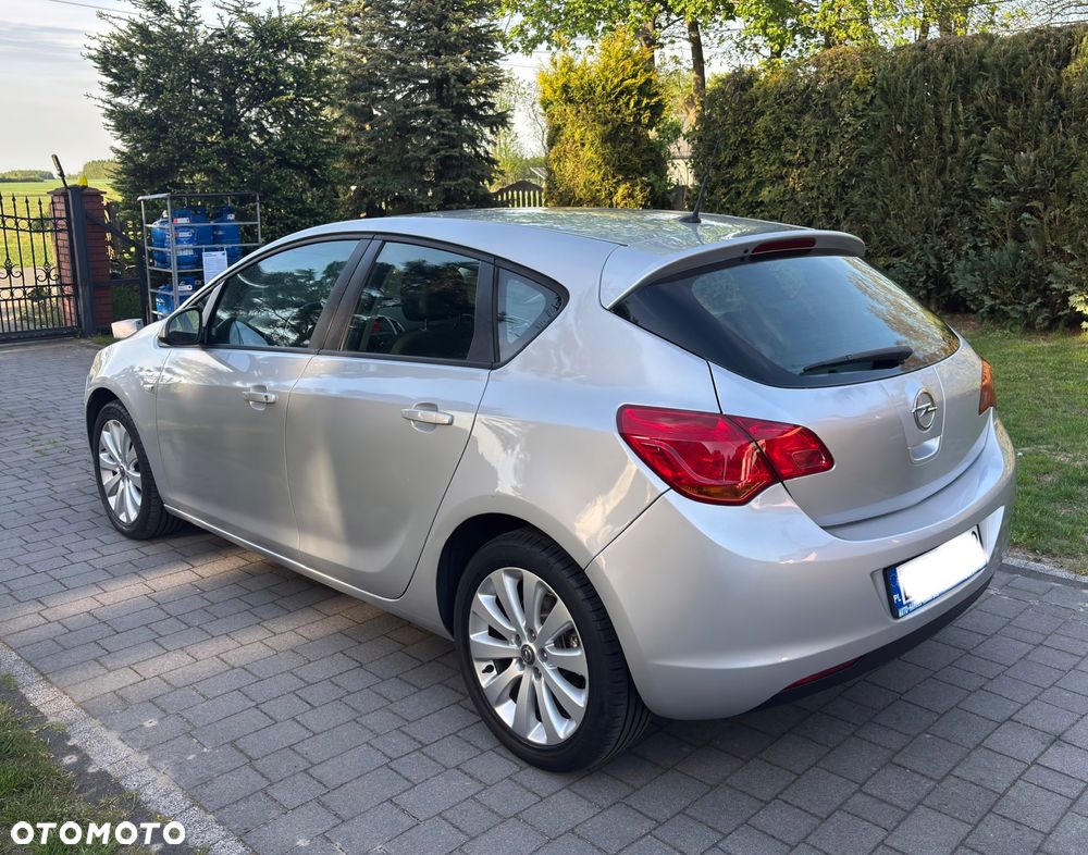 Opel Astra 1.6 Innovation - 13