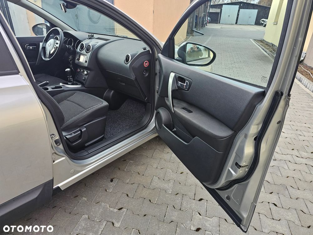 Nissan Qashqai+2 2.0 visia - 21