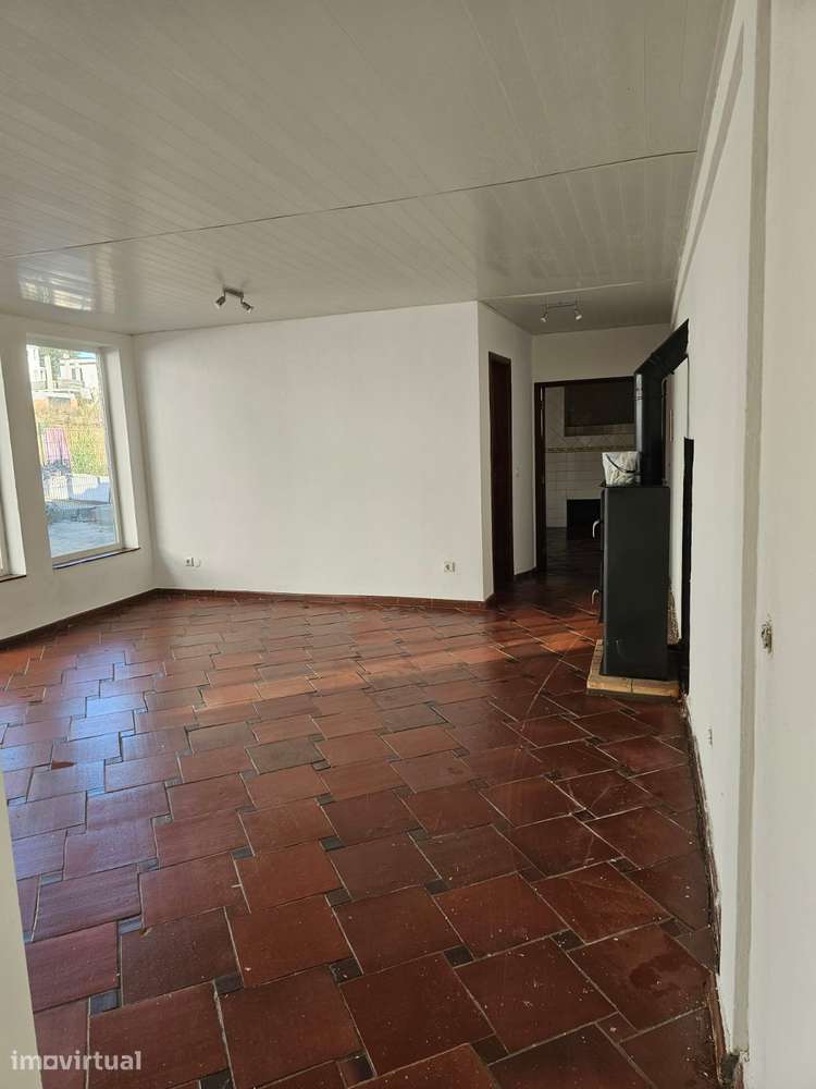 Moradia T2 pronta a habitar com garagem e terraço - Grande imagem: 5/24