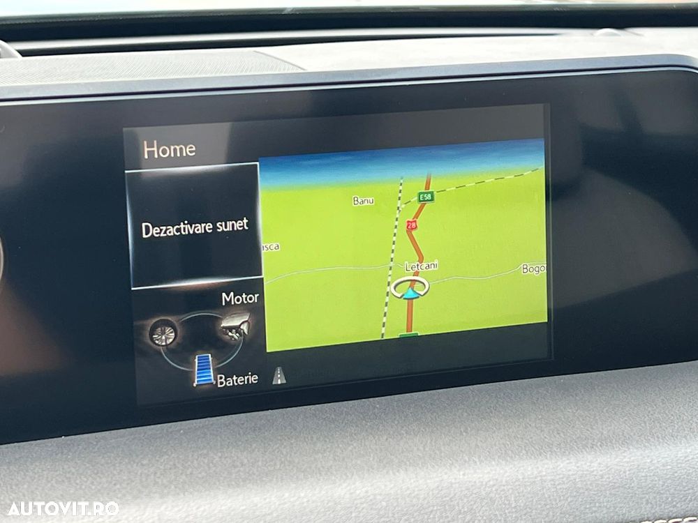Lexus UX 250h Luxury Line - 28