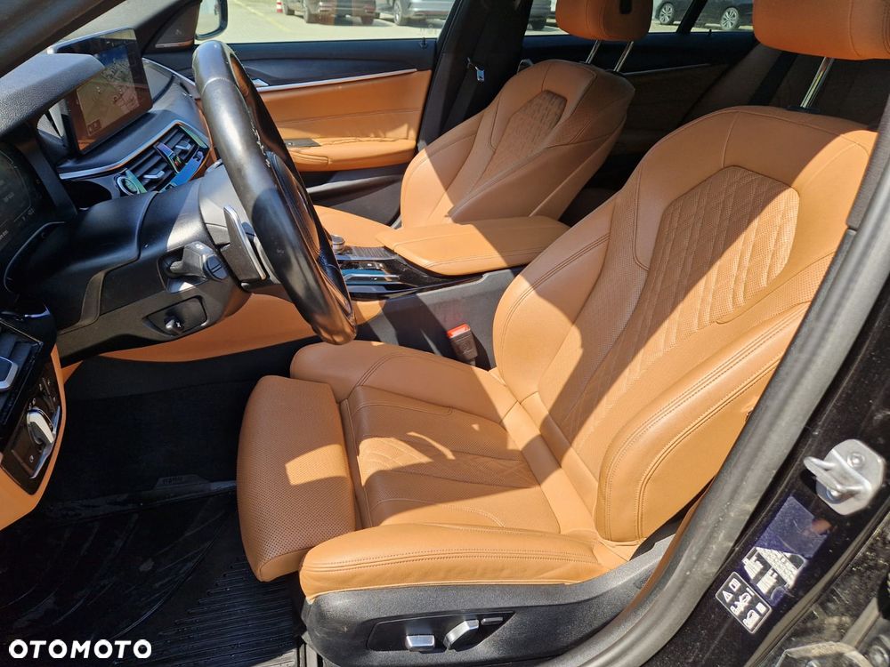 BMW Seria 5 520d xDrive mHEV M Sport sport - 12