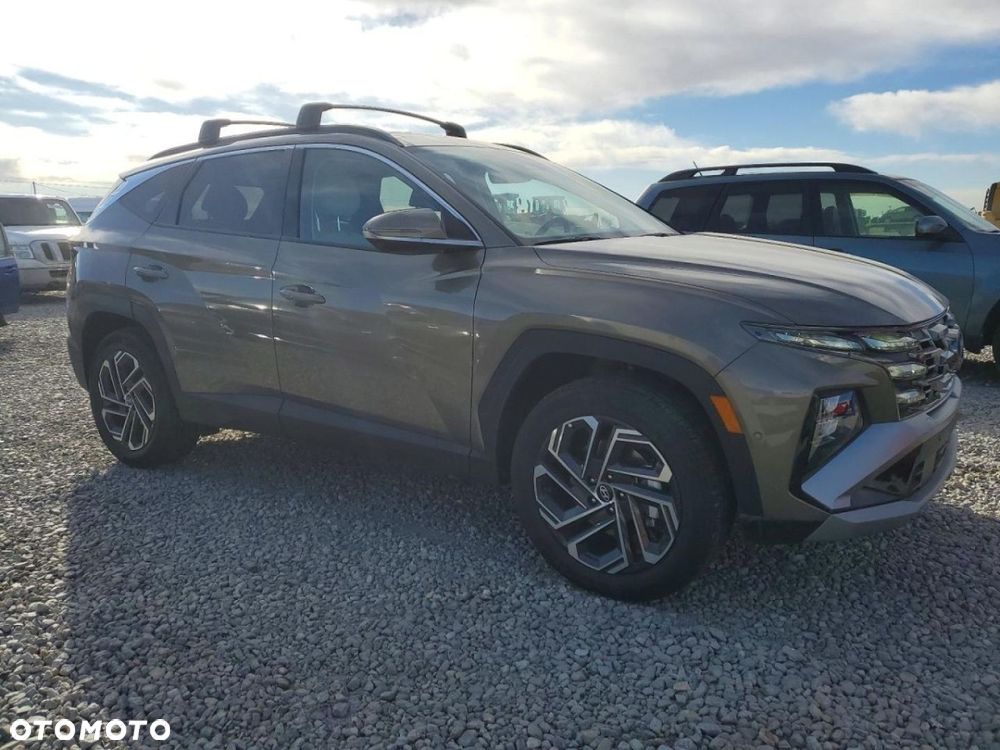 Hyundai Tucson - 2