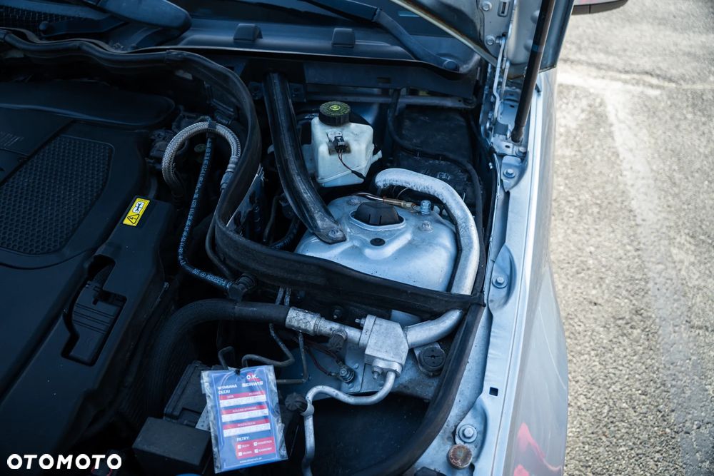 Mercedes-Benz Klasa C 350 BlueEff 4-Matic Avantgarde - 28