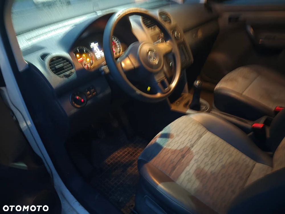 Volkswagen Caddy - 11