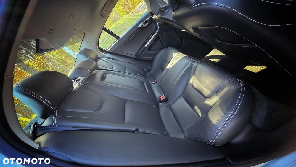 Volvo S60 T5 Drive-E Dynamic Edition (Momentum) - 22