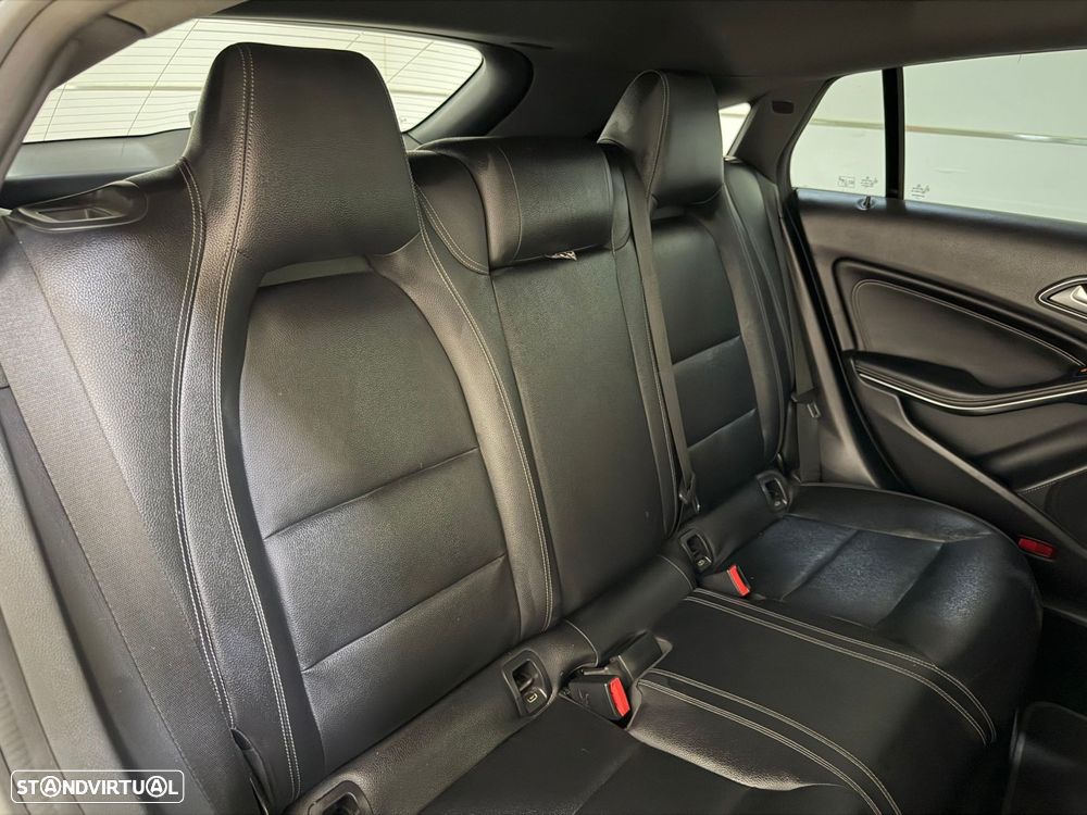 Mercedes-Benz CLA 180 d Shooting Brake Urban Aut. - 45
