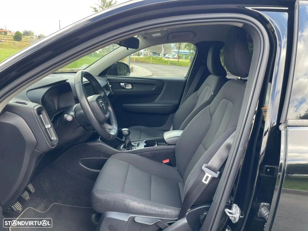 Volvo XC 40 2.0 D3 - 13