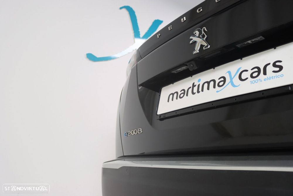 Peugeot e-2008 Allure - 8