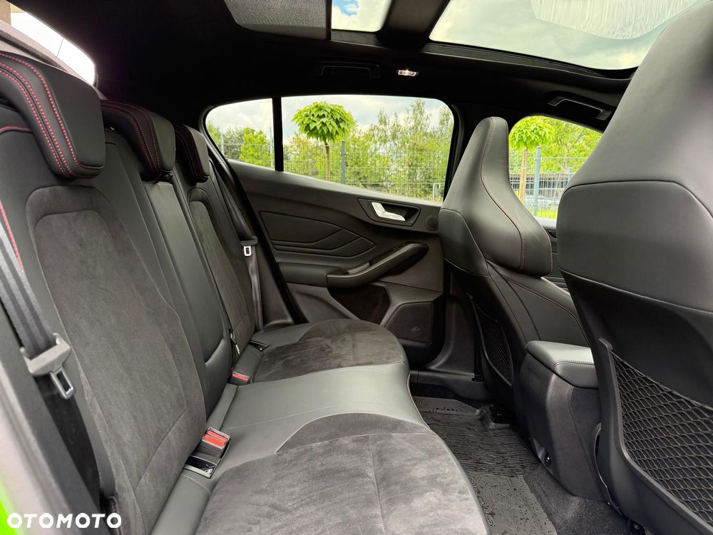 Ford Focus 2.3 EcoBoost ST X - 10
