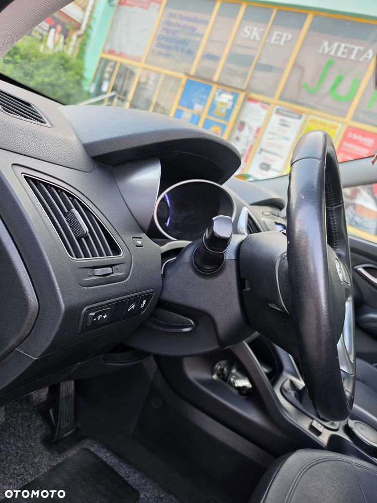 Hyundai ix35 - 23