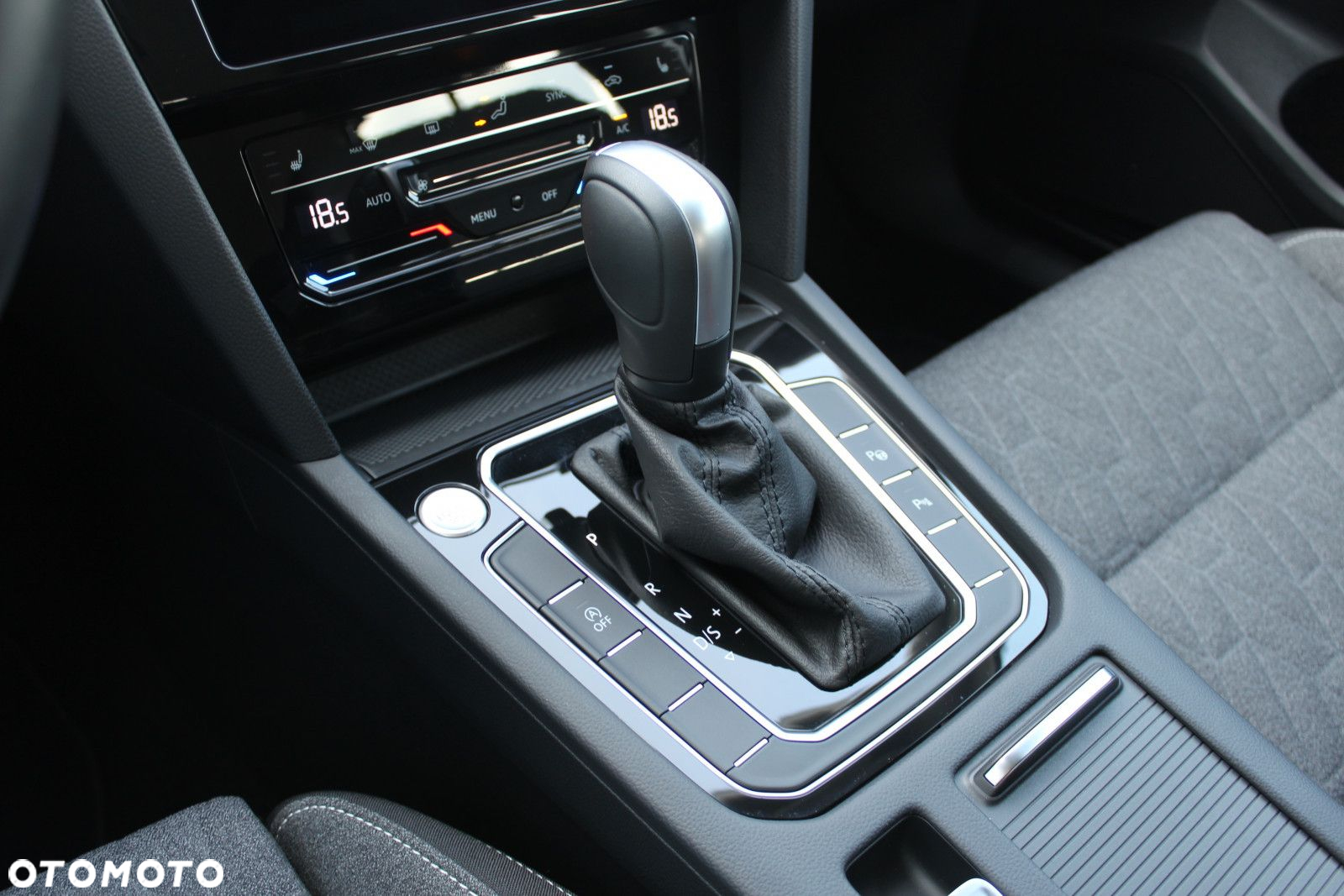 Volkswagen Passat 1.5 TSI EVO Business DSG - 24