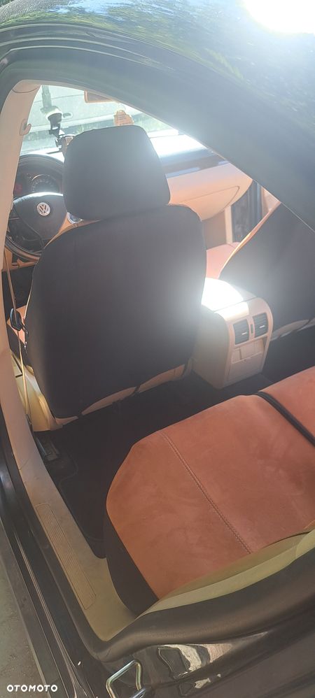Volkswagen Passat 2.0 TDI DPF Highline - 8