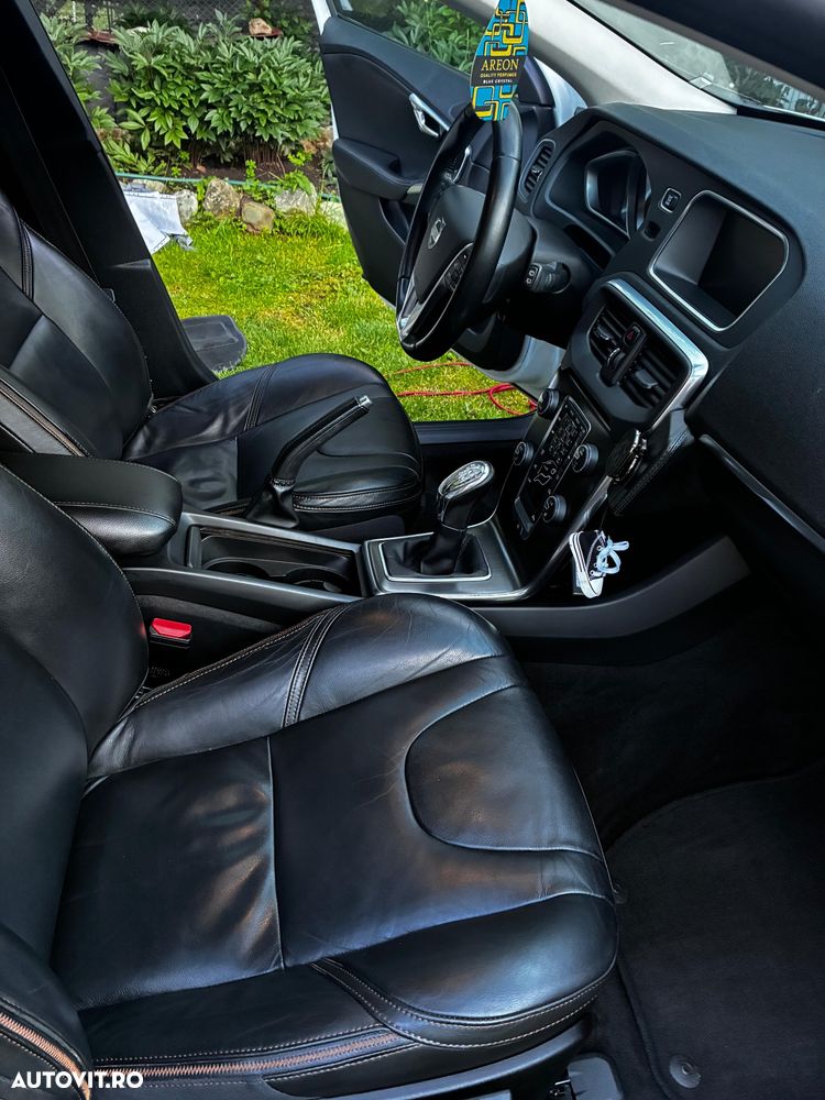Volvo V40 - 13