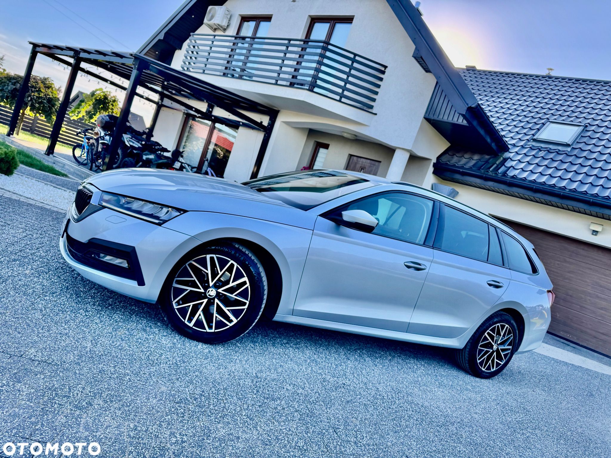 Skoda Octavia ver-2-0-tdi-scr-style - 1