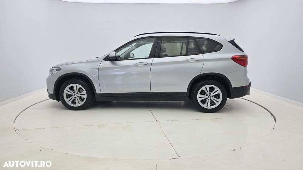 BMW X1 xDrive20d AT - 9