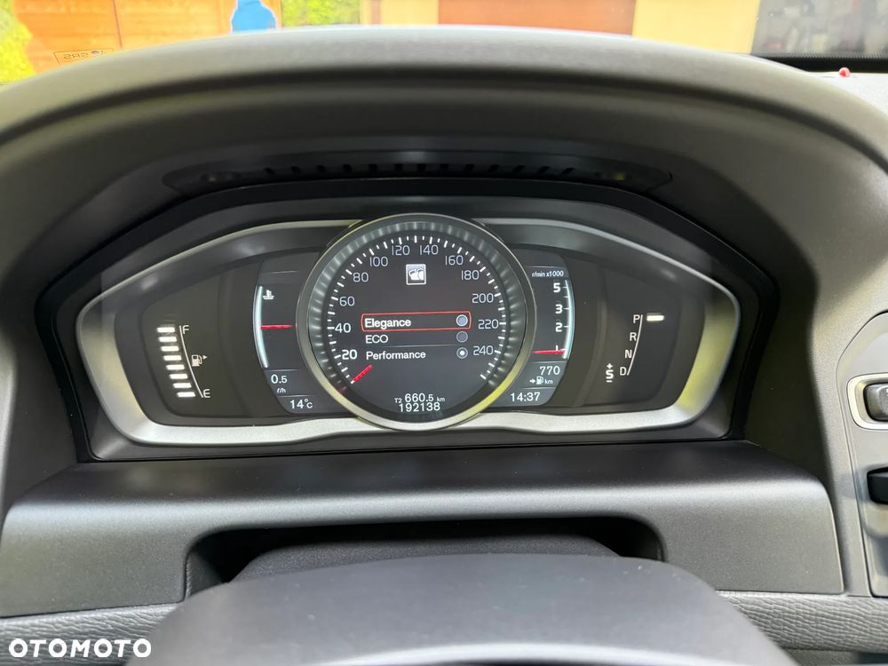 Volvo XC 60 D4 AWD Ocean Race - 26