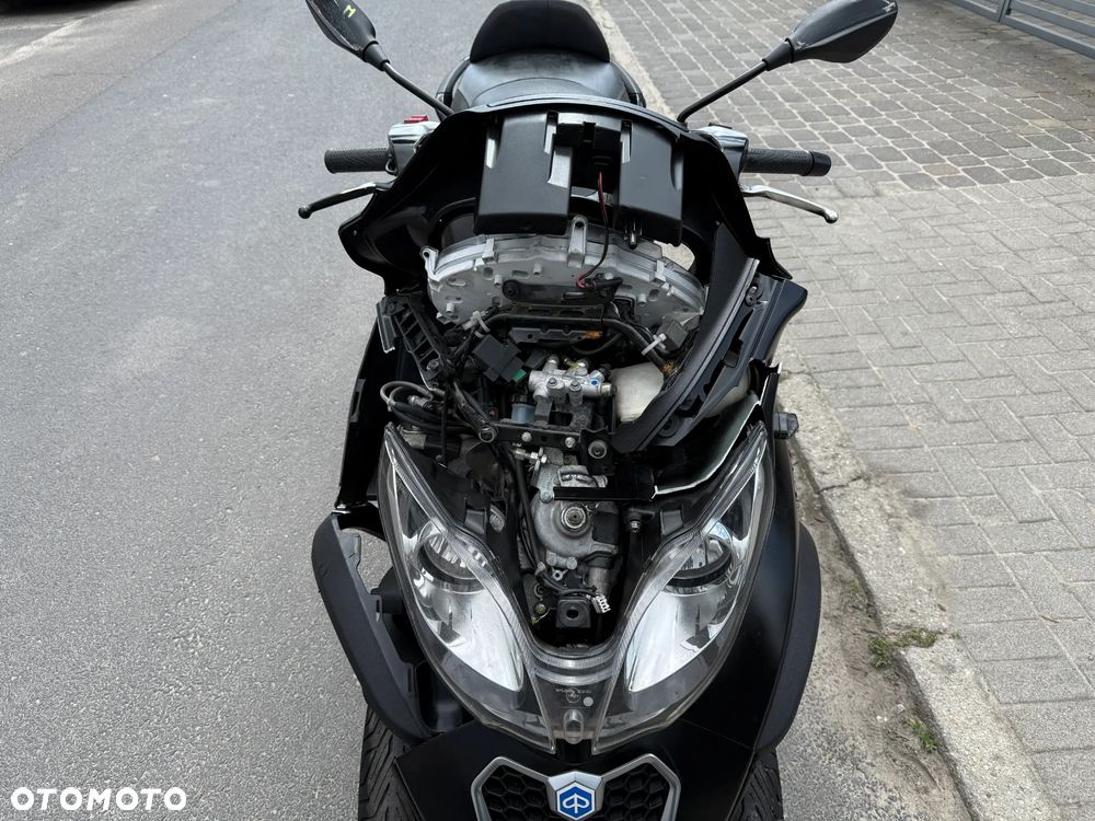 Piaggio MP-3 - 12
