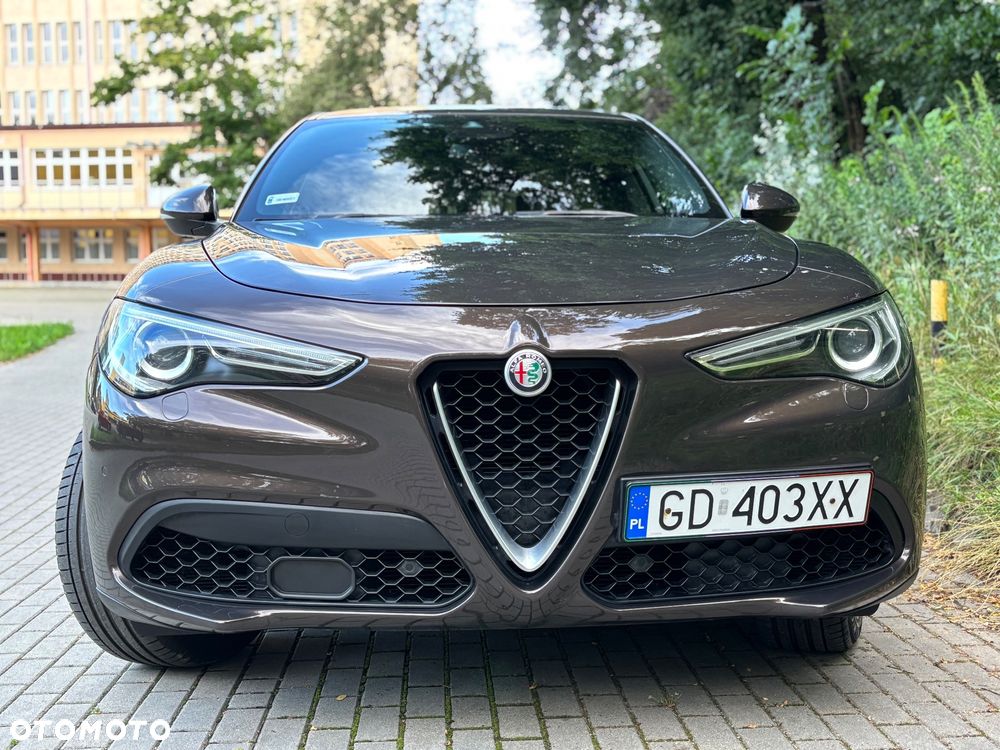 Alfa Romeo Stelvio 2.0 Turbo Executive Q4 - 4