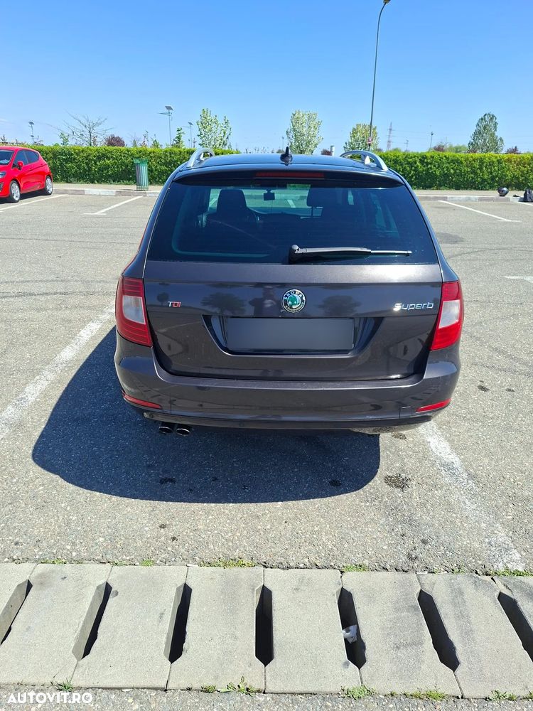 Skoda Superb 2.0 TDI DSG Comfort - 9