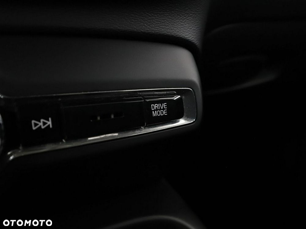 Volvo XC 40 T4 Momentum - 31