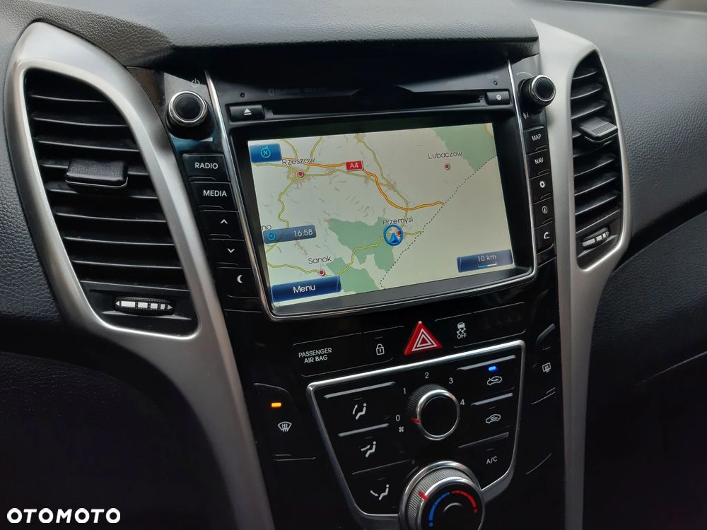 Hyundai i30 blue Kombi 1.4 YES Gold - 20