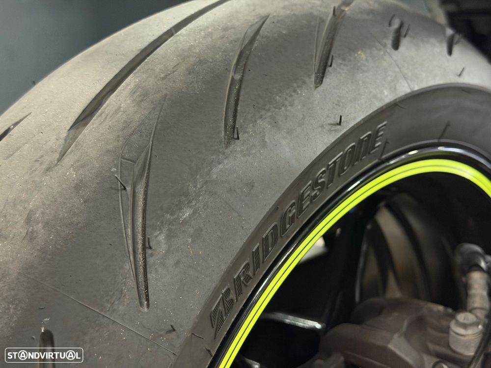 Suzuki GSX-R GSX-R 1000 L7 - 12