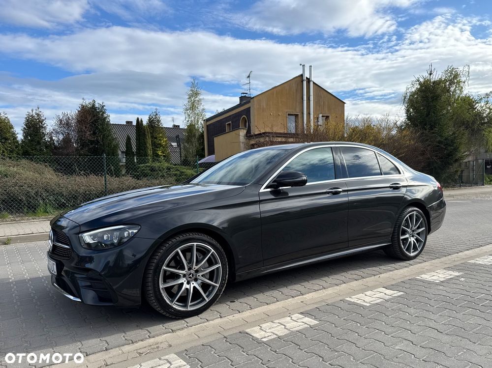 Mercedes-Benz Klasa E 200 4-Matic AMG - 1